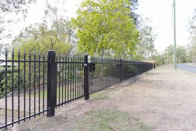 Classic Aluminium garden fencing with T spears - PA gate with GSM intercom